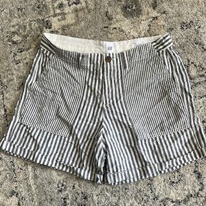 GAP shorts